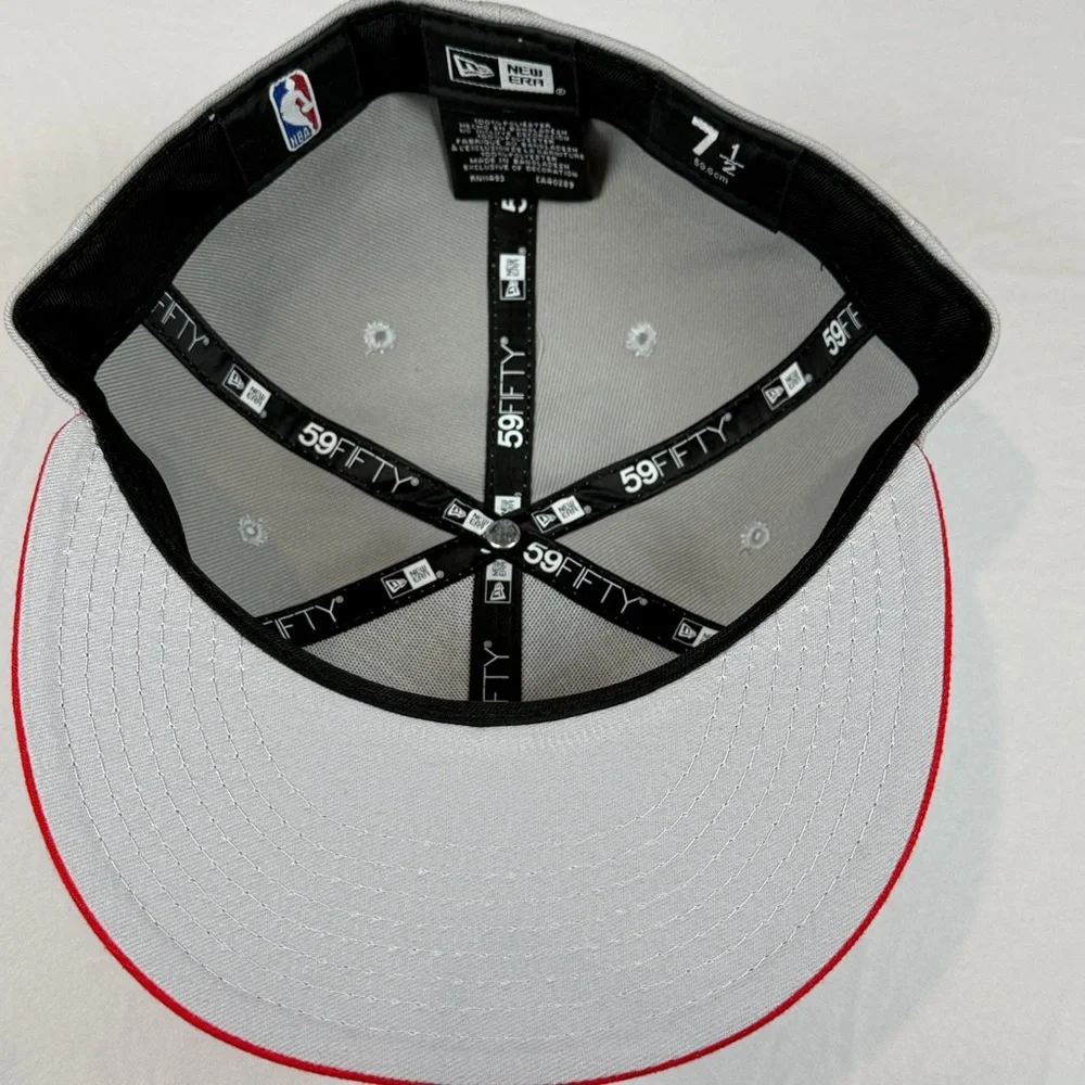 Men's Chicago Bulls New Era Gray/Red
2023 NBA Draft Two-Tone 59FIFTY Hat - Picture 7 of 8